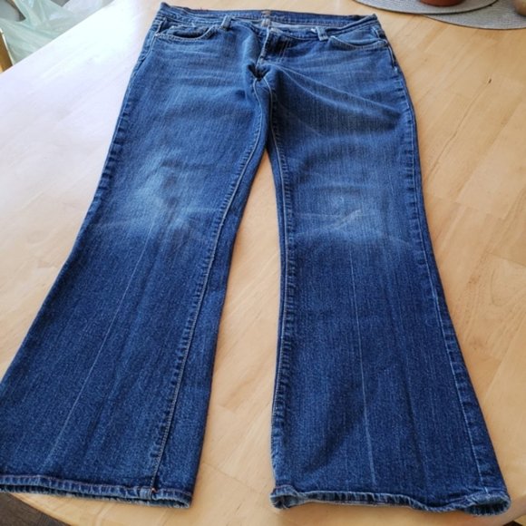 7 For All Mankind boot cut jeans - Picture 5 of 10